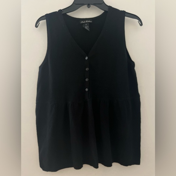 Linda Matthews Black Buttoned Sleeveless sweater Tank Top - Picture 1 of 4